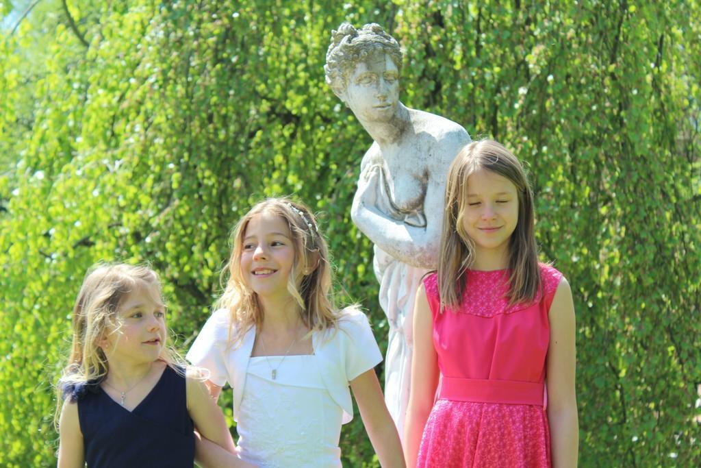 Gaestehaus Tante Tienchen 7 Minuten Zu Fuss Zum Europa Park , Plus Kostenloses Parkplatzticket Rulantica ,Alle Unsere Suiten Haben Einen Balkon Rust Εξωτερικό φωτογραφία