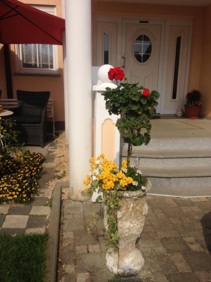 Gaestehaus Tante Tienchen 7 Minuten Zu Fuss Zum Europa Park , Plus Kostenloses Parkplatzticket Rulantica ,Alle Unsere Suiten Haben Einen Balkon Rust Εξωτερικό φωτογραφία